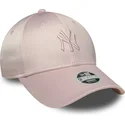 gorra-curva-rosa-ajustable-con-logo-rosa-para-mujer-9forty-satin-de-new-york-yankees-mlb-de-new-era