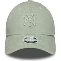 siltovky-zaoblena-zelena-nastavitelny-pasik-claro-9forty-m-crown-pastel-cord-new-york-yankees-mlb-new-era
