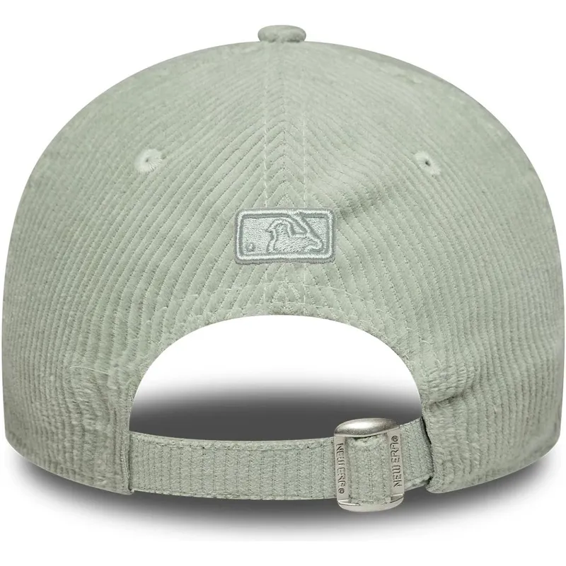 cap-zaoblena-green-adjustable-strap-claro-9forty-m-crown-pastel-cord-new-york-yankees-mlb-new-era