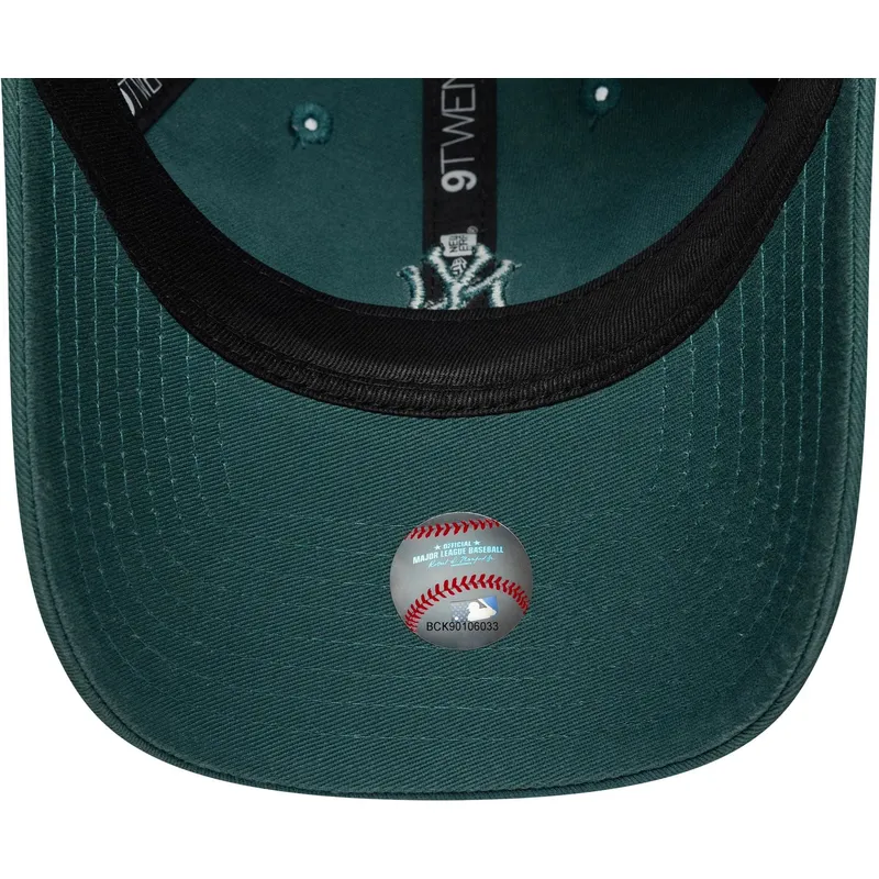 grune-gebogene-verstellbare-damenkappe-9twenty-washed-mini-der-new-york-yankees-mlb-von-new-era