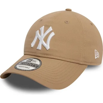 Šiltovky zaoblená hnedá nastaviteľný pásik claro 9TWENTY League Essential New York Yankees MLB New Era
