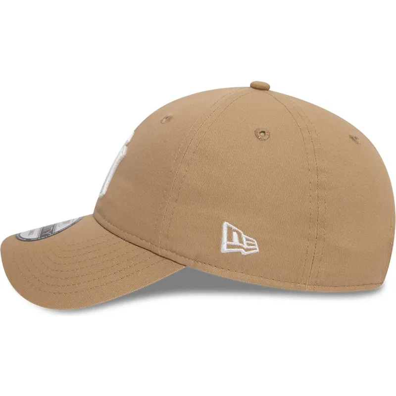 siltovky-zaoblena-hneda-nastavitelny-pasik-9twenty-league-essential-new-york-yankees-mlb-new-era
