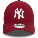cap-zaoblena-red-adjustable-strap-9twenty-league-essential-new-york-yankees-mlb-new-era