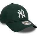 dunkelgrune-verstellbare-curved-cap-9twenty-league-essential-der-new-york-yankees-mlb-von-new-era