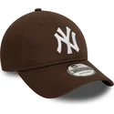 cap-zaoblena-brown-adjustable-strap-9twenty-league-essential-new-york-yankees-mlb-new-era