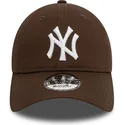 siltovka-zaoblena-hneda-nastavitelny-9twenty-league-essential-new-york-yankees-mlb-new-era
