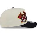 gorra-curva-beige-y-negra-snapback-9fifty-a-frame-classic-de-atlanta-braves-mlb-de-new-era