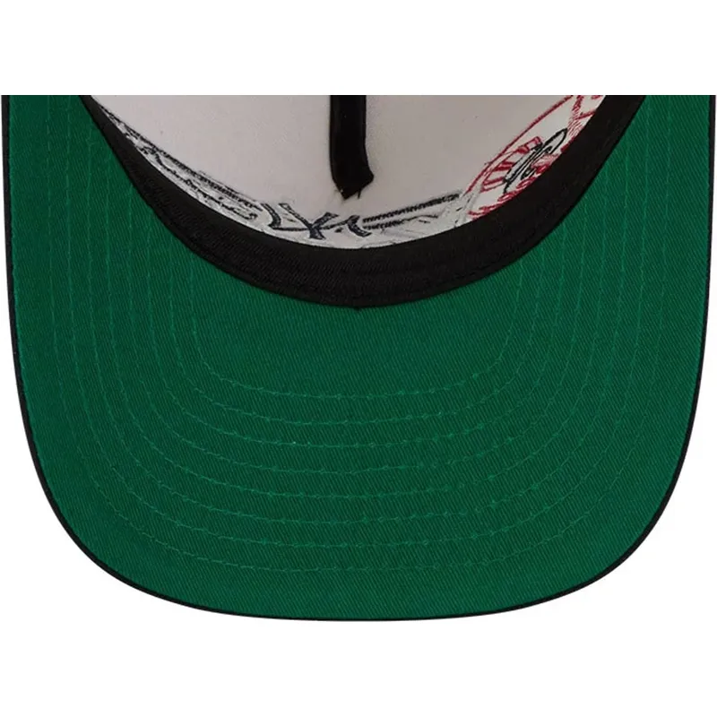 new-era-curved-brim-9fifty-a-frame-classic-new-york-yankees-mlb-beige-and-navy-blue-snapback-cap