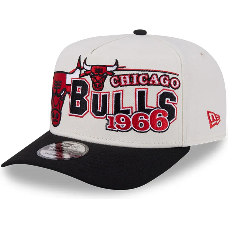 gorra-curva-beige-y-negra-snapback-9fifty-a-frame-classic-de-chicago-bulls-nba-de-new-era
