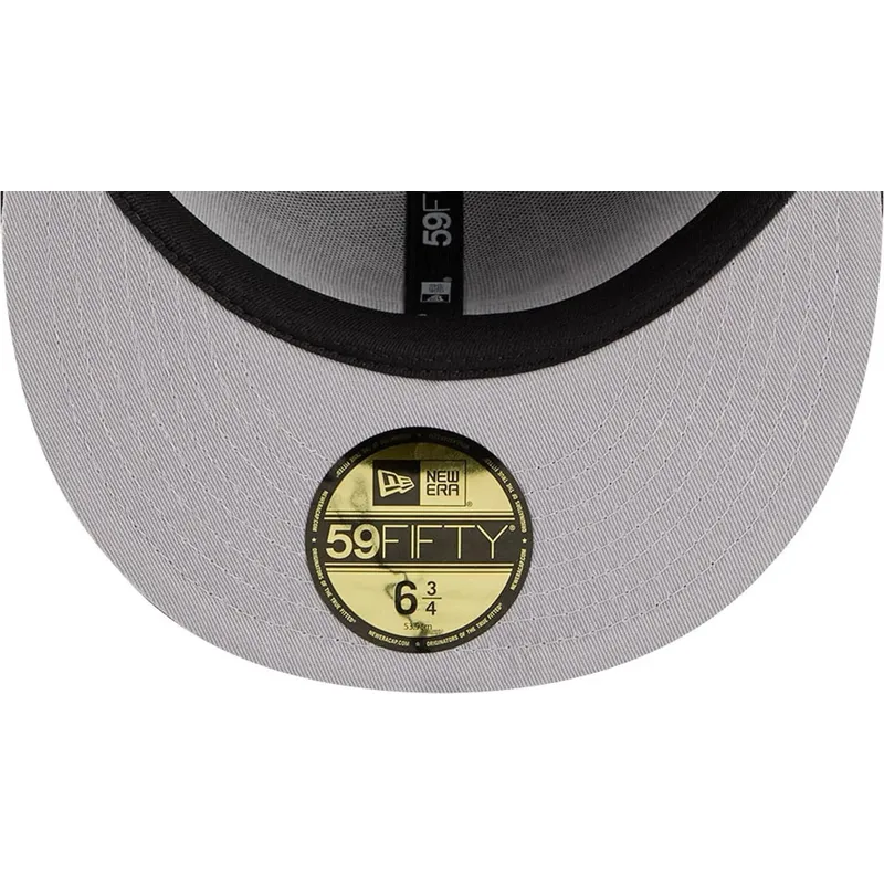 schwarze-enganliegende-59fifty-all-over-flat-cap-von-mlb-von-new-era