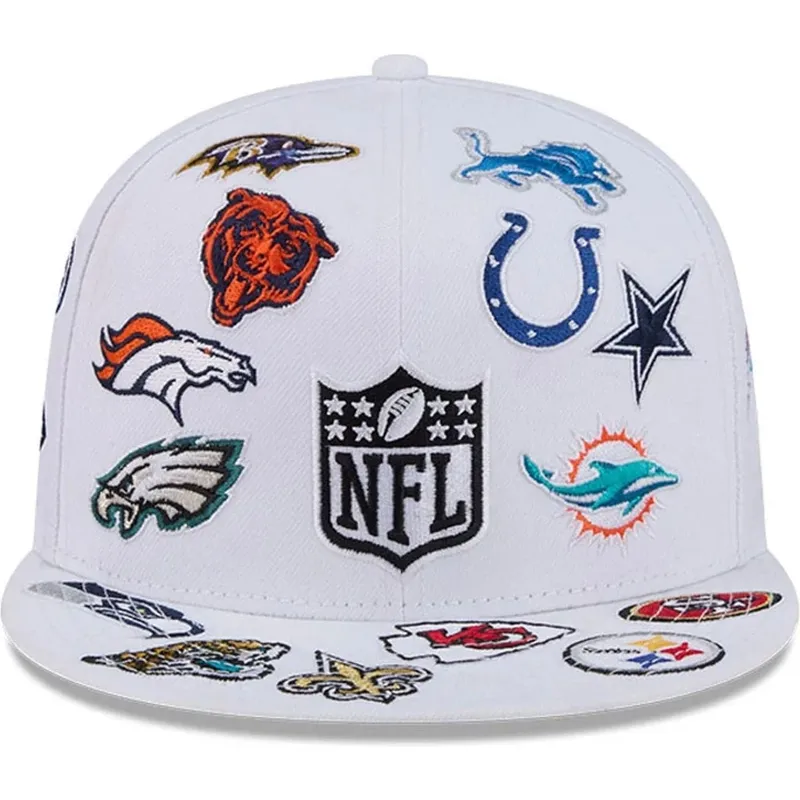 weisse-enganliegende-59fifty-all-over-nfl-flat-cap-von-new-era
