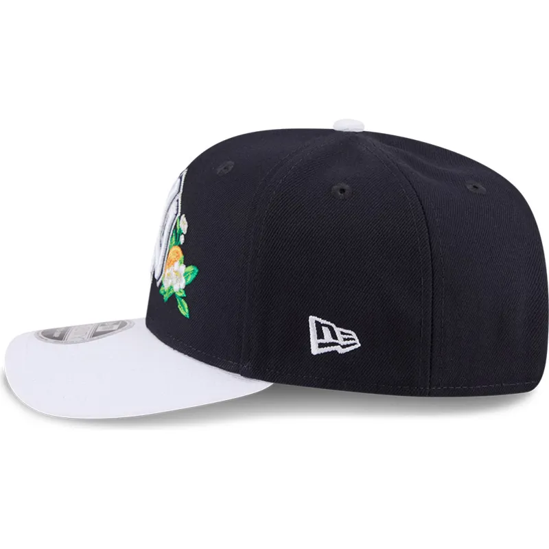 siltovky-zaoblena-tmavomodra-snapback-9seventy-stretch-snap-flower-new-york-yankees-mlb-new-era
