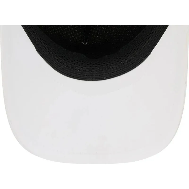 cap-zaoblena-white-snapback-9forty-apex-batting-practice-new-york-yankees-mlb-new-era