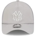 siltovka-zaoblena-siva-snapback-9forty-apex-batting-practice-new-york-yankees-mlb-new-era