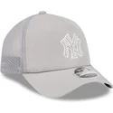 siltovka-zaoblena-siva-snapback-9forty-apex-batting-practice-new-york-yankees-mlb-new-era