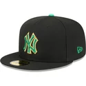 schwarze-anliegende-59fifty-flatcap-saint-patrick-s-day-der-new-york-yankees-mlb-von-new-era