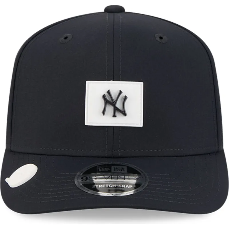 siltovky-zaoblena-tmavomodra-snapback-9seventy-stretch-snap-clubhouse-new-york-yankees-mlb-new-era
