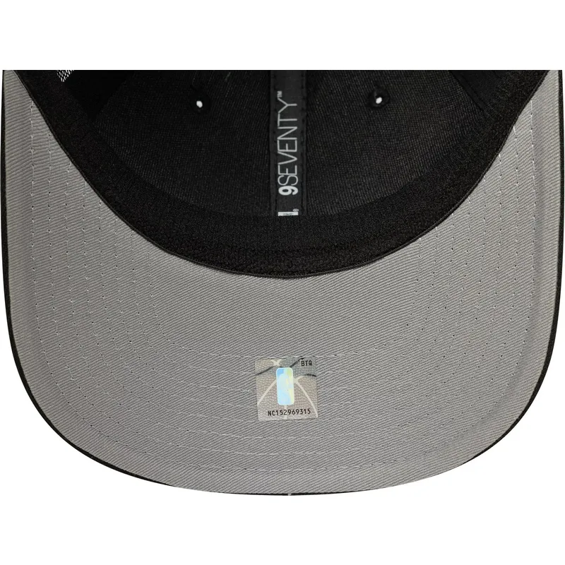 siltovka-zaoblena-cierna-snapback-9seventy-stretch-snap-eg-chicago-bulls-nba-new-era