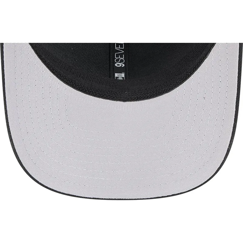 schwarze-trucker-kappe-9seventy-stretch-snap-evergreen-der-pittsburgh-penguins-nhl-von-new-era