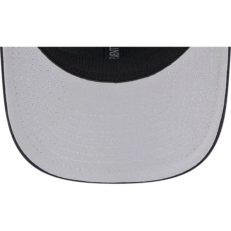 siltovka-zaoblena-tmavomodra-snapback-9seventy-stretch-snap-evergreen-atlanta-braves-mlb-new-era siltovka-zaoblena-tmavomodra-snapback-9seventy-stretch-snap-evergreen-atlanta-braves-mlb-new-era