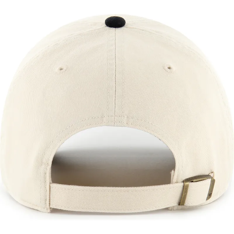 beige-und-schwarze-verstellbare-curved-cap-clean-up-two-tone-no-loop-label-der-new-york-yankees-mlb-von-47-brand
