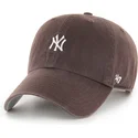 siltovka-zaoblena-hneda-nastavitelny-clean-up-base-runner-mini-new-york-yankees-mlb-47-brand