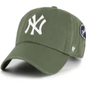 siltovka-zaoblena-zelena-nastavitelny-clean-up-badges-new-york-yankees-mlb-47-brand