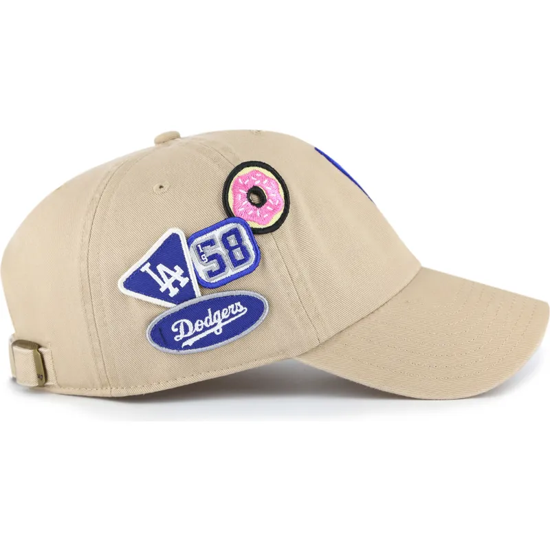 gorra-curva-khaki-ajustable-clean-up-badges-de-los-angeles-dodgers-mlb-de-47-brand