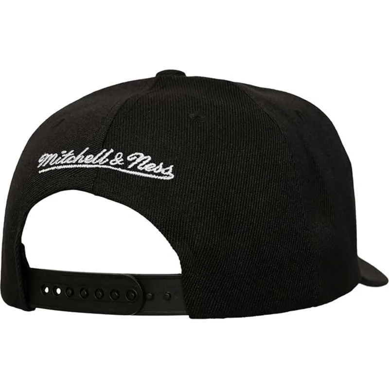 siltovka-zaoblena-cierna-snapback-busted-pro-vancouver-grizzlies-nba-mitchell-ness