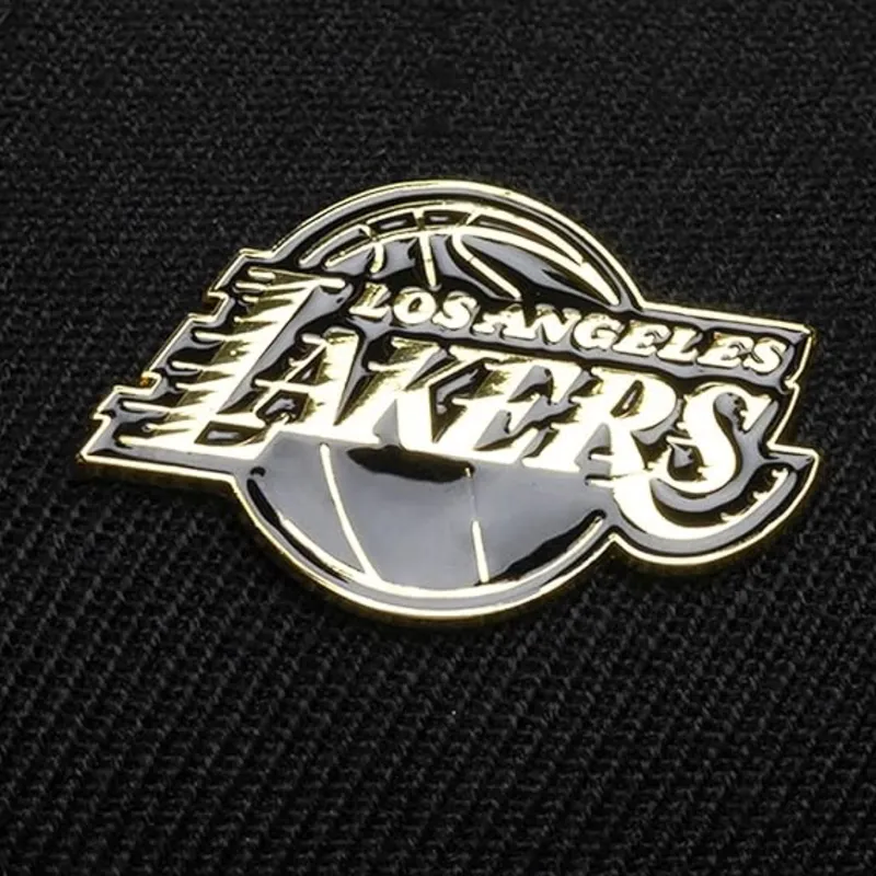 siltovka-zaoblena-cierna-snapback-pinned-gold-pro-los-angeles-lakers-nba-mitchell-ness