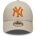 cap-zaoblena-beige-adjustable-strap-pre-deti-9forty-league-essential-new-york-yankees-mlb-new-era