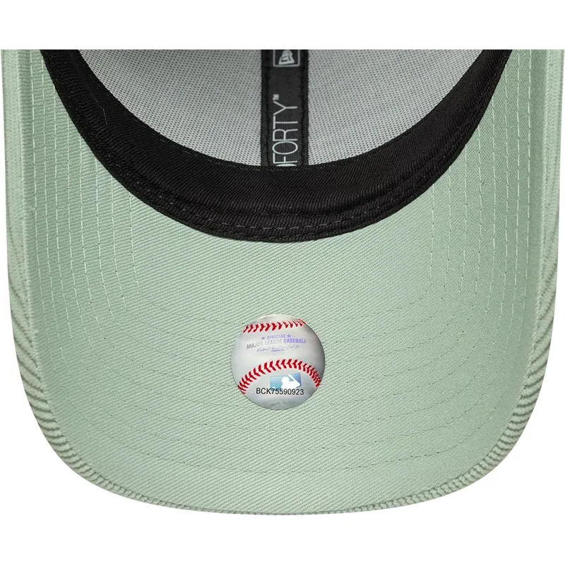 cap-zaoblena-green-adjustable-strap-9forty-mini-cord-new-york-yankees-mlb-new-era cap-zaoblena-green-adjustable-strap-9forty-mini-cord-new-york-yankees-mlb-new-era