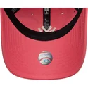 new-era-curved-brim-women-9twenty-league-essential-midi-new-york-yankees-mlb-pink-adjustable-cap-with-beige-logo