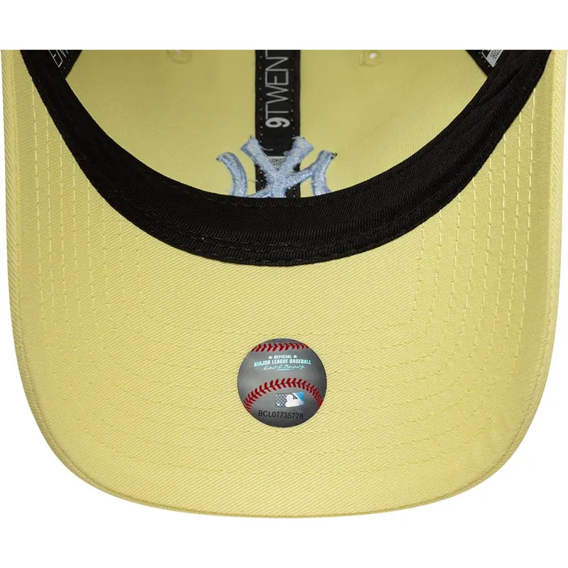 cap-zaoblena-yellow-adjustable-strap-9twenty-league-essential-midi-new-york-yankees-mlb-new-era