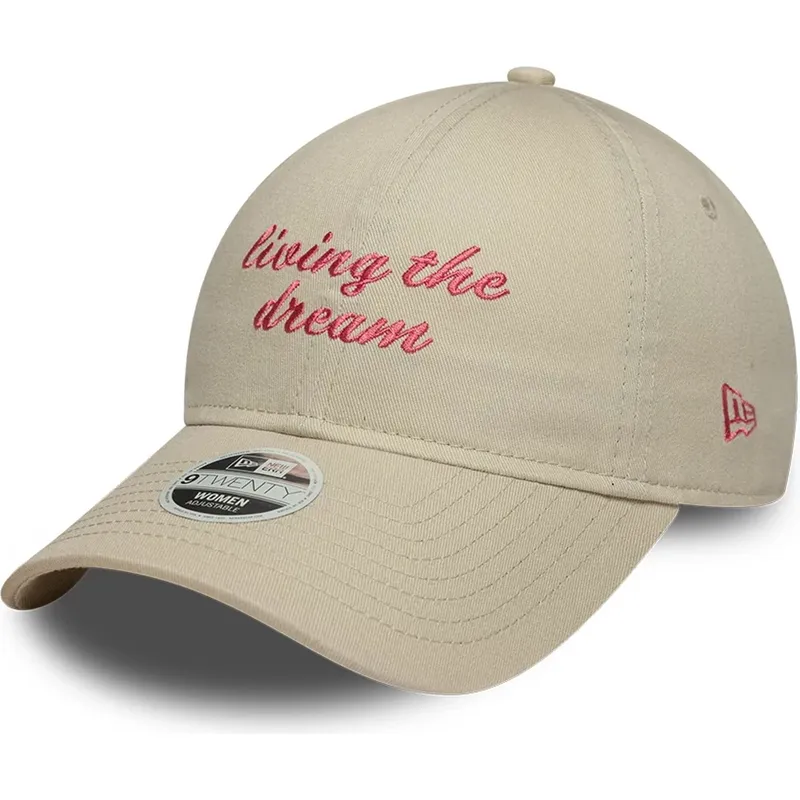beige-verstellbare-curved-cap-fur-damen-9twenty-living-the-dream-slogan-von-new-era