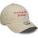 siltovky-zaoblena-bezova-nastavitelny-pasik-9twenty-living-the-dream-slogan-new-era