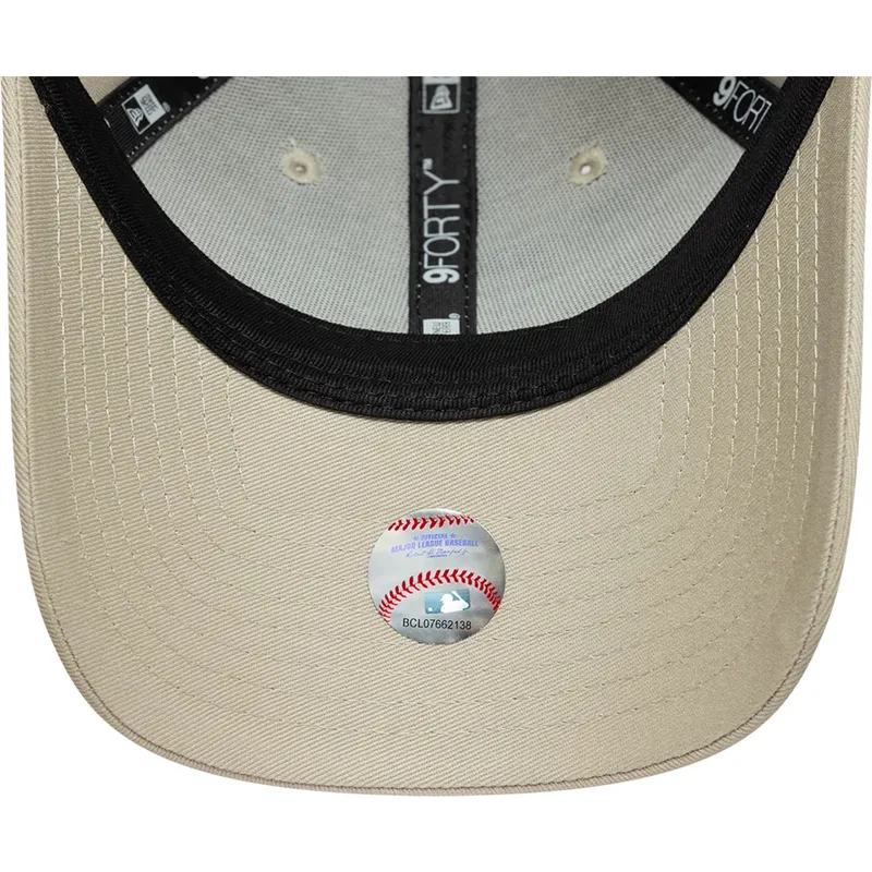 cap-zaoblena-beige-adjustable-strap-9forty-league-essential-los-angeles-dodgers-mlb-new-era