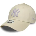 cap-zaoblena-beige-adjustable-strap-9forty-metallic-new-york-yankees-mlb-new-era