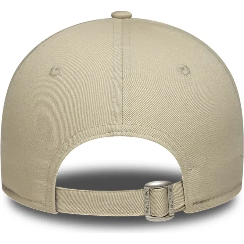 cap-zaoblena-beige-adjustable-strap-9forty-metallic-new-york-yankees-mlb-new-era