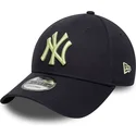 siltovka-zaoblena-tmavomodra-nastavitelny-9forty-league-essential-new-york-yankees-mlb-new-era