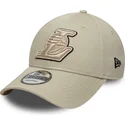 cap-zaoblena-beige-adjustable-strap-9forty-team-outline-los-angeles-lakers-nba-new-era