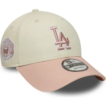 Cap zaoblená beige adjustable strap rosa rosa 9FORTY World Series Patch Los Angeles Dodgers MLB New Era