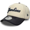 gorra-curva-beige-y-azul-marino-snapback-e-frame-city-icon-de-new-york-yankees-mlb-de-new-era