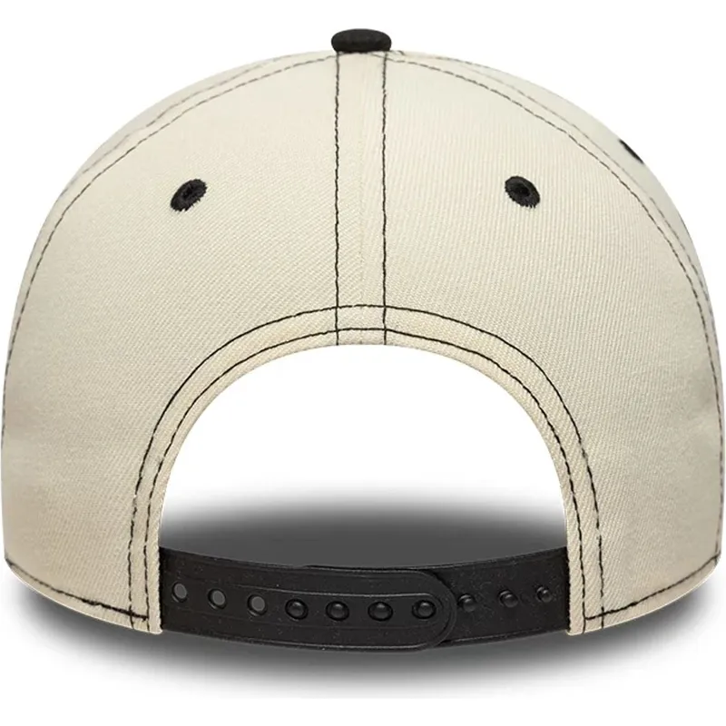 beige-und-schwarze-gebogene-snapback-kappe-e-frame-city-icon-der-los-angeles-lakers-nba-von-new-era