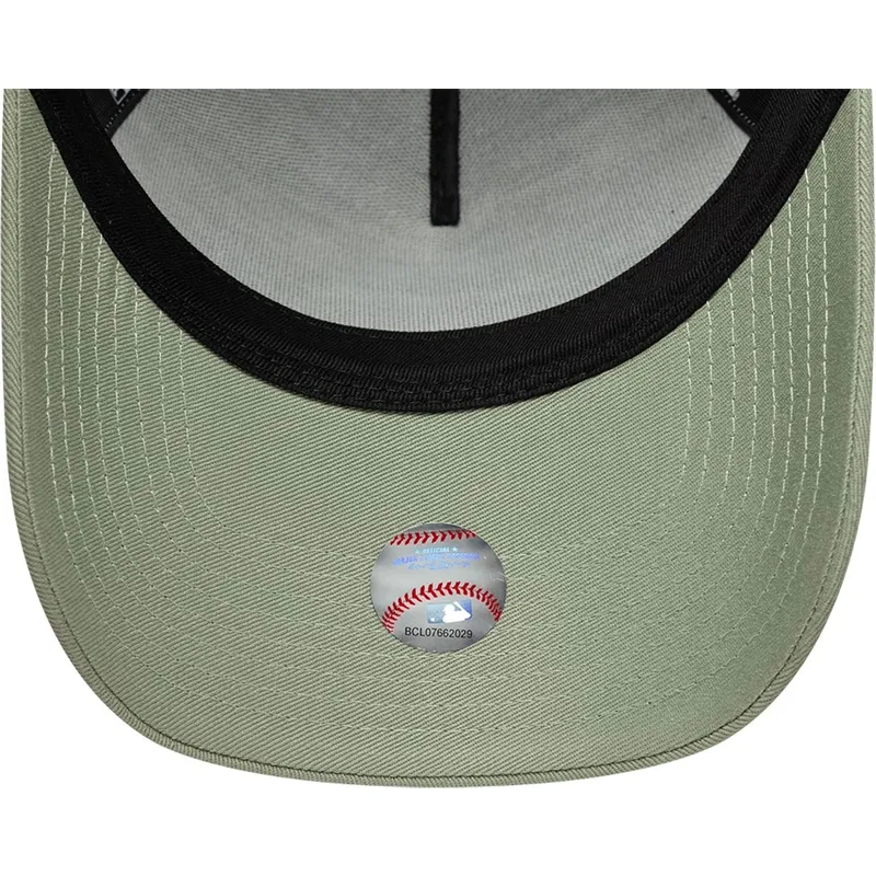 cap-zaoblena-green-snapback-e-frame-league-essential-new-york-yankees-mlb-new-era