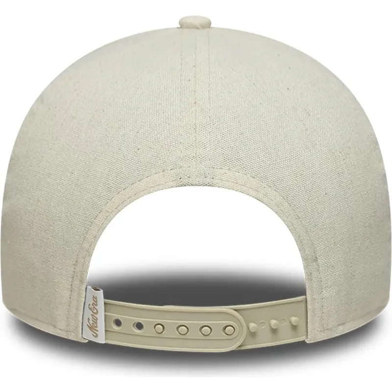 beige-gebogene-snapback-kappe-e-frame-patch-linen-von-new-era