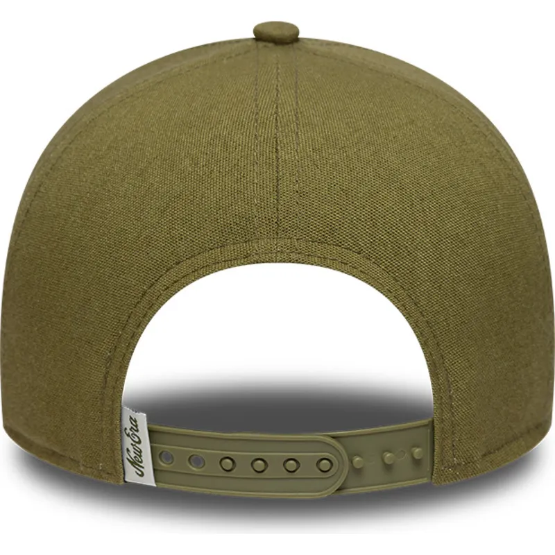 grune-gebogene-snapback-kappe-e-frame-patch-linen-von-new-era