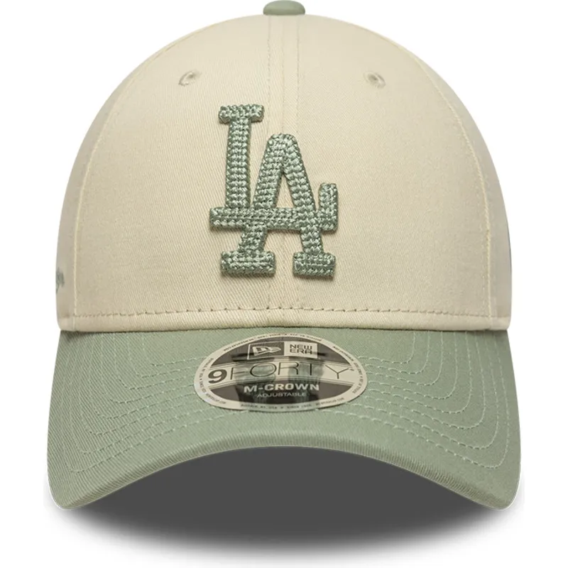 gorra-curva-beige-y-verde-snapback-con-logo-verde-9forty-m-crown-side-script-de-los-angeles-dodgers-mlb-de-new-era