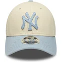 cap-zaoblena-beige-snapback-9forty-m-crown-side-script-new-york-yankees-mlb-new-era