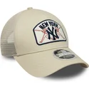 cap-zaoblena-beige-snapback-9forty-m-crown-a-frame-new-york-yankees-mlb-new-era